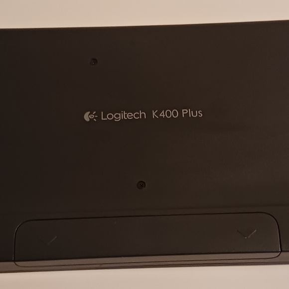 (Longitech)-(K400 Plus)-(Wireless Keyboard)-(Pre-owned)-(New Condition)-$30.00 - Picture 4 of 4